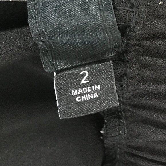 Torrid 5 Inch Pull-On Stretch Crepe Mid-Rise Short Women's Plus Size 2/2X Black - Picture 8 of 10